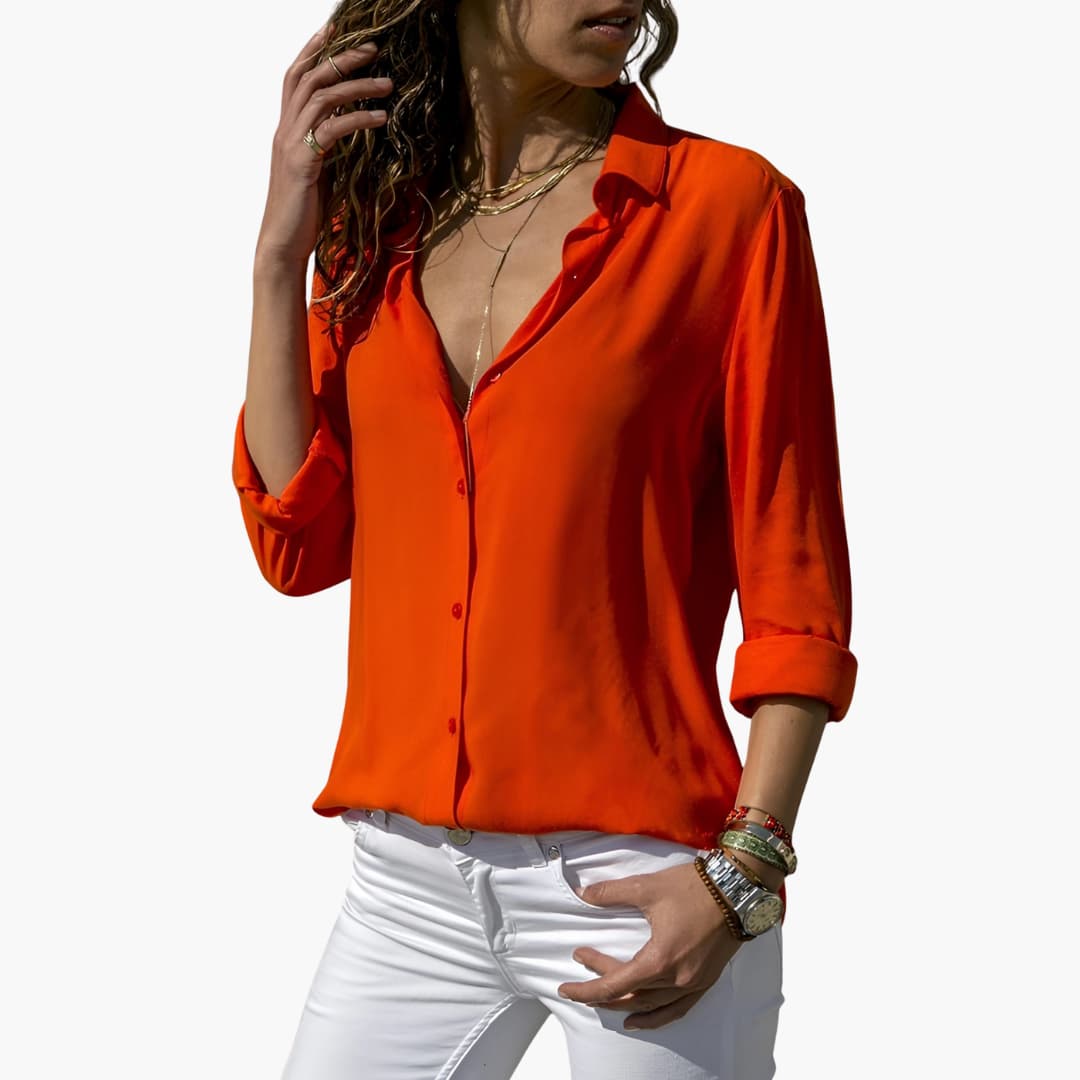 Women’s blouse with collar and button fastening