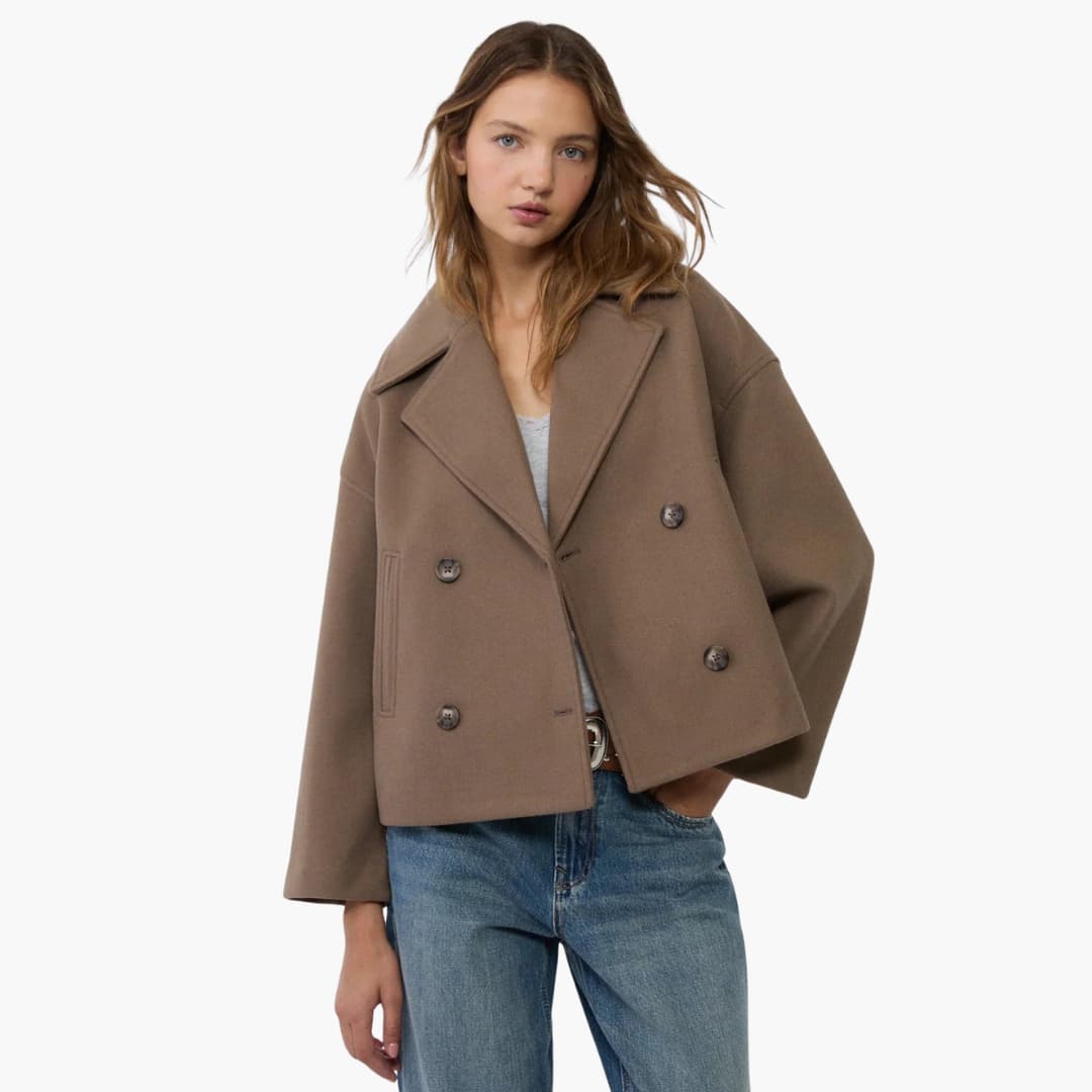 Women’s cropped jacket with double-breasted front and wide lapels