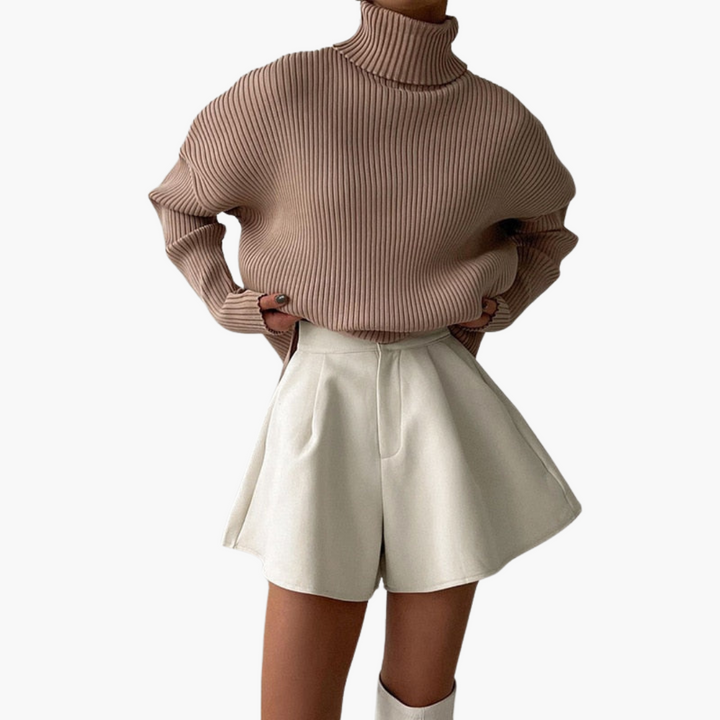 Women’s Flared Shorts with Pleats and High Waist