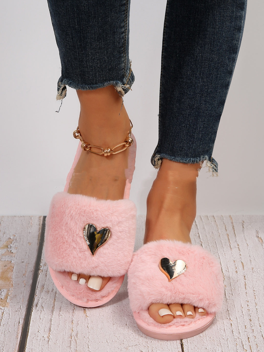 Furry Heart Slippers for Women, Faux Fur Flip-Flop Style