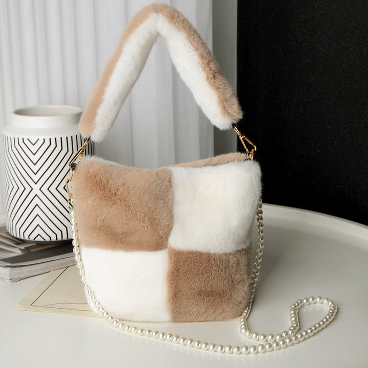 Fluffy plush bucket bag with pearl chain