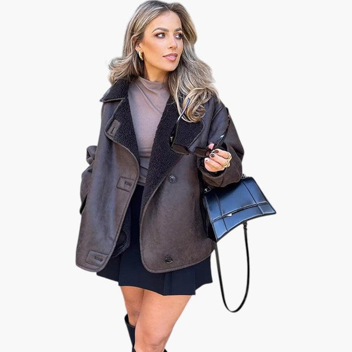 Women’s Jacket with Button Fastening and Structured Silhouette